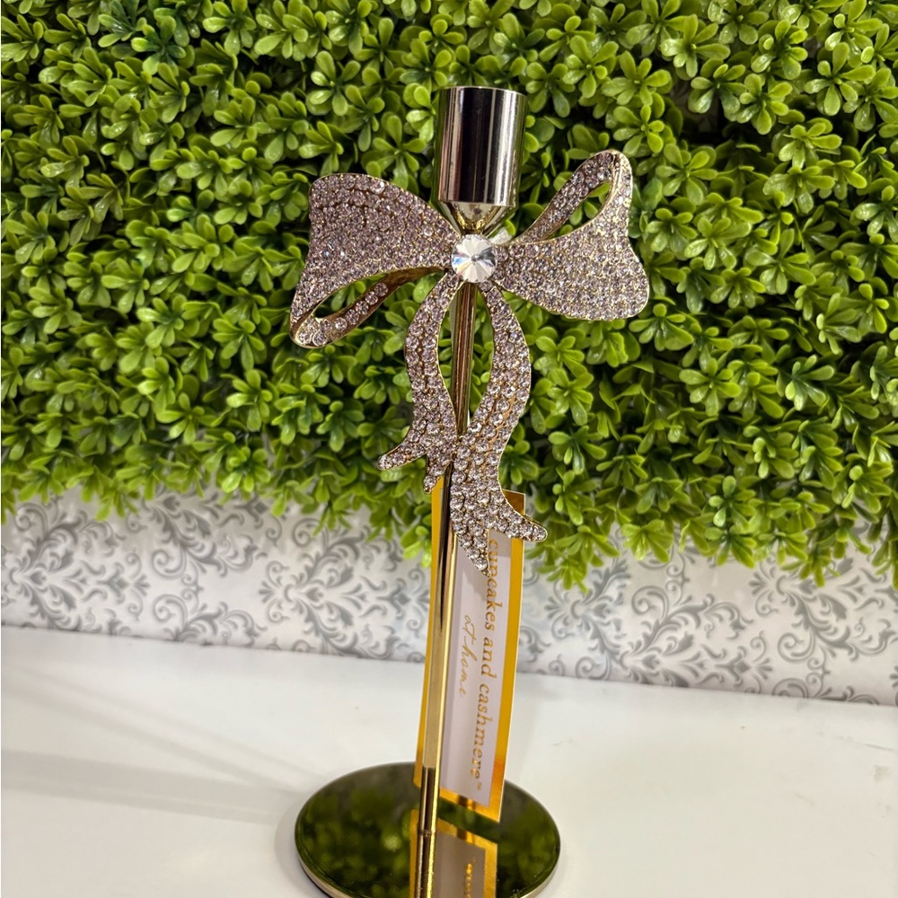 Cupcake and cashmere gold bow candle holder